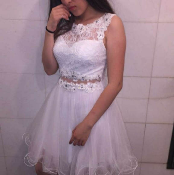 Prom dress - Picture 2 of 2